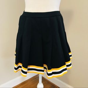 Black and yellow/gold cheer skirt, perfect for GAME DAY!